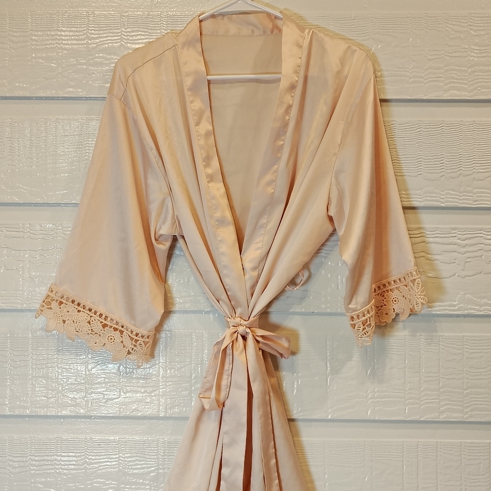 Blush Baby Light Pink Satin 3/4 length sleeve Robe Womens  Crochet Trim Feminine